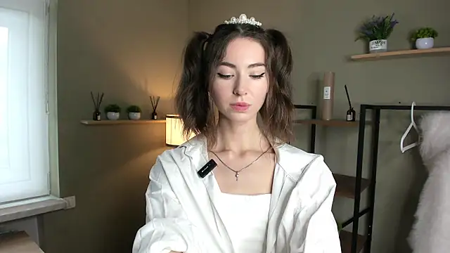 Peaches Peaches online show from April 23, 2026, 9:38 am