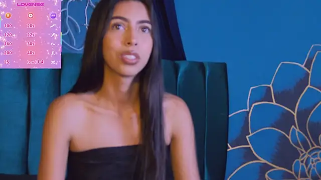 Snapshot of Mia_Gloww_ chatting on April 29, 2026, 8:15 pm Mia Gloww online show from April 29, 2026, 8:15 pm