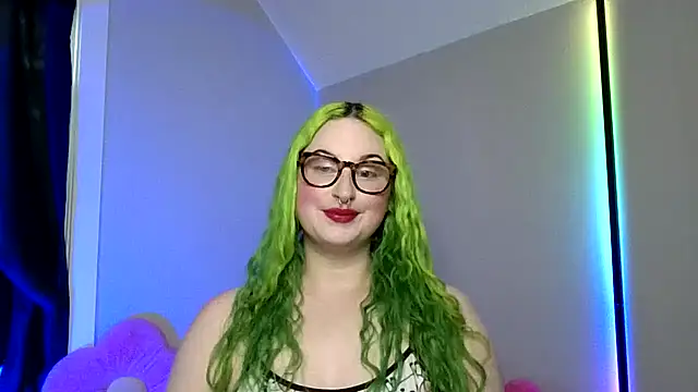 thefapfolder online show from May 18, 2026, 1:05 pm