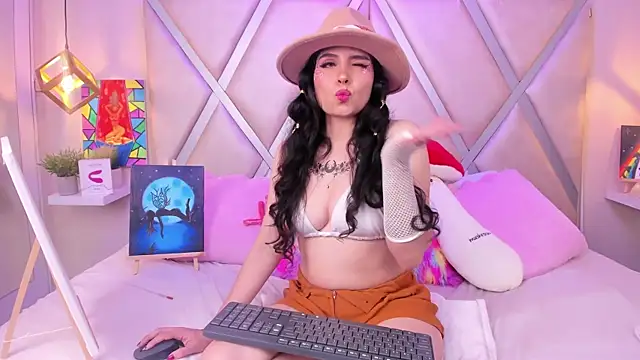 LilithRyder online show from May 15, 2026, 11:58 pm