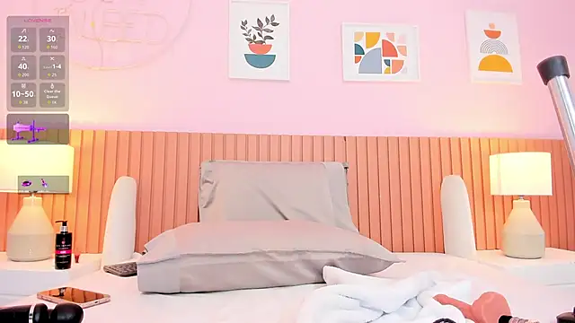 Cinthiarosew online show from April 15, 2026, 7:58 pm