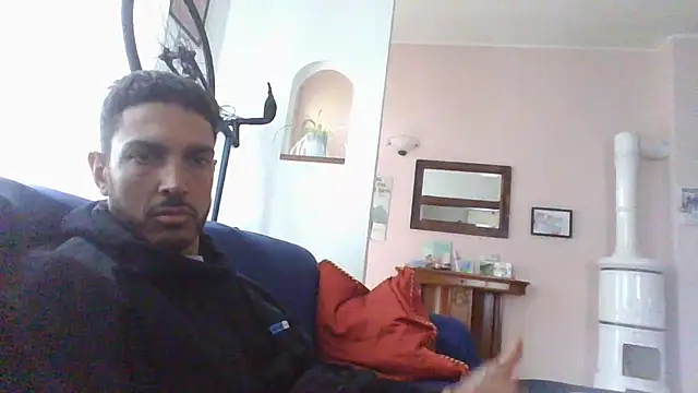 Snapshot of Bucefalo2024 chatting on May 6, 2026, 6:50 am Bucefalo2024 online show from May 6, 2026, 6:50 am