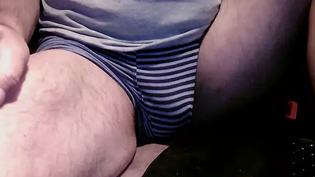 Snapshot of mannohmann5 chatting on April 13, 2026, 6:45 pm mannohmann5 online show from April 13, 2026, 6:45 pm