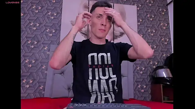 Danny Farret online show from April 15, 2026, 2:21 pm