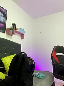 Snapshot of AMY_0317 chatting on April 15, 2026, 7:58 pm AMY 0317 online show from April 15, 2026, 7:58 pm