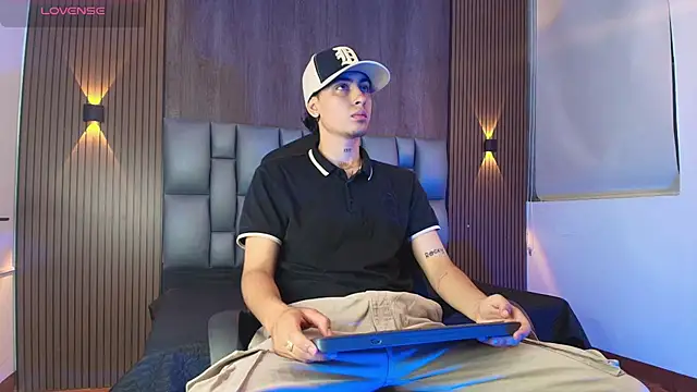mohamed malik online show from May 7, 2026, 12:41 pm