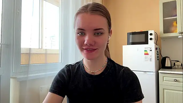 Snapshot of doana_bebriti chatting on May 5, 2026, 12:19 pm doana bebriti online show from May 5, 2026, 12:19 pm