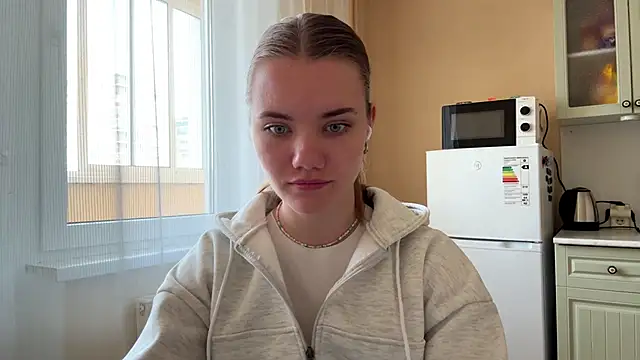 Snapshot of doana_bebriti chatting on May 7, 2026, 11:24 am doana bebriti online show from May 7, 2026, 11:24 am
