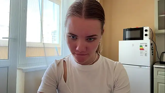 Snapshot of doana_bebriti chatting on May 20, 2026, 12:13 pm doana bebriti online show from May 20, 2026, 12:13 pm