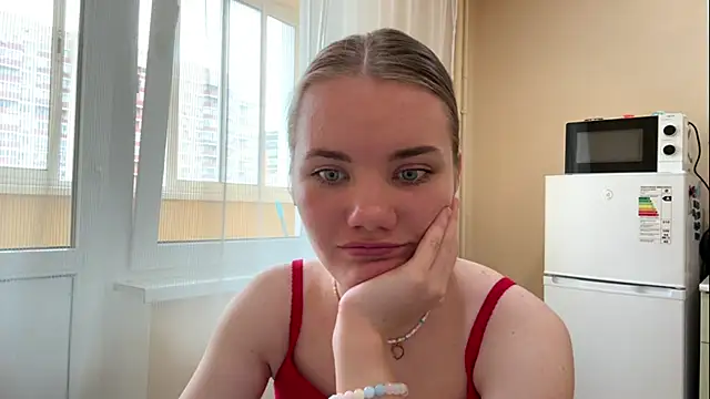 Snapshot of doana_bebriti chatting on May 15, 2026, 11:19 am doana bebriti online show from May 15, 2026, 11:19 am