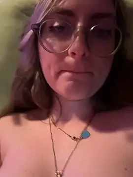 Snapshot of prettykitttty chatting on April 15, 2026, 7:36 am prettykitttty online show from April 15, 2026, 7:36 am