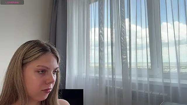 Snapshot of SavageSigh chatting on May 28, 2026, 1:28 pm SavageSigh online show from May 28, 2026, 1:28 pm
