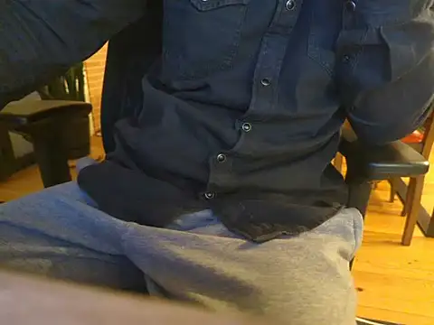 Snapshot of the_big_white_cock_fr chatting on April 13, 2026, 9:41 pm the big white cock fr online show from April 13, 2026, 9:41 pm