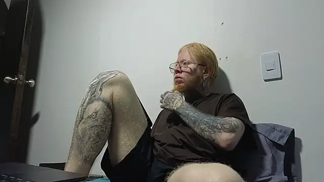 lucas mike online show from April 17, 2026, 3:31 am