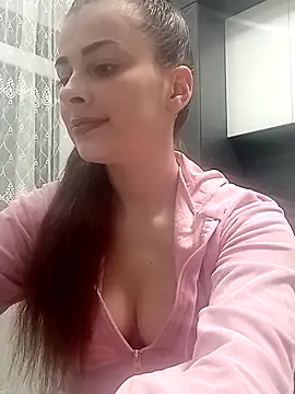 Snapshot of Eveline5038 chatting on May 1, 2026, 9:53 pm Eveline5038 online show from May 1, 2026, 9:53 pm