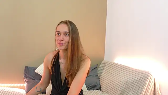 christinne x online show from July 24, 2026, 4:08 am