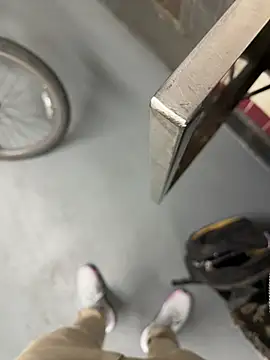 Zion2150 online show from April 23, 2026, 3:13 am