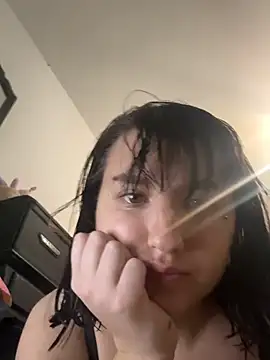 Snapshot of Courtneysinclair chatting on April 14, 2026, 4:12 pm Courtneysinclair online show from April 14, 2026, 4:12 pm