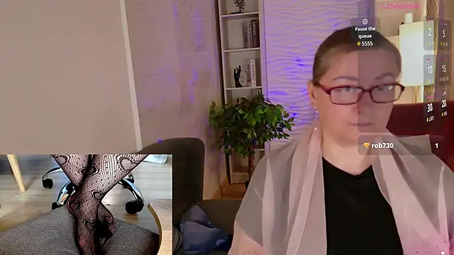 Snapshot of Alexandra_Kind chatting on May 20, 2026, 8:50 pm Alexandra Kind online show from May 20, 2026, 8:50 pm