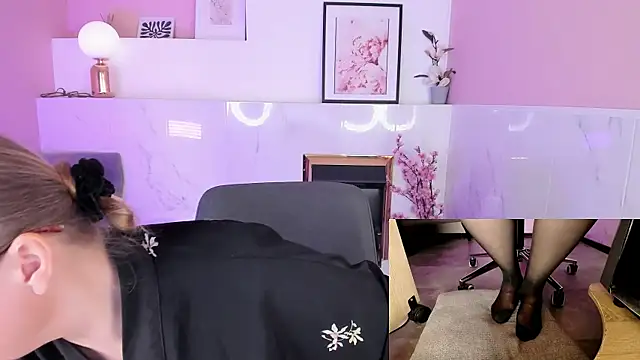 Alexandra Kind online show from July 9, 2026, 8:41 pm