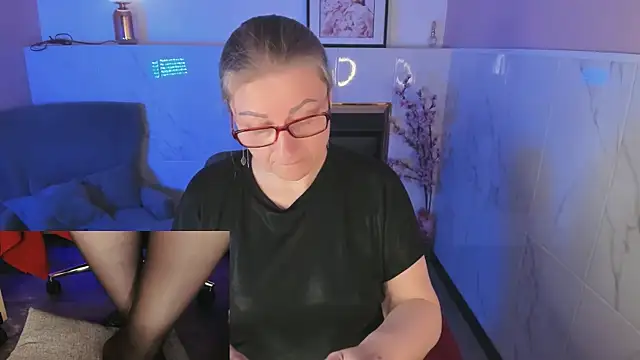 Snapshot of Alexandra_Kind chatting on May 3, 2026, 9:07 pm Alexandra Kind online show from May 3, 2026, 9:07 pm