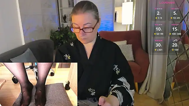 Snapshot of Alexandra_Kind chatting on May 30, 2026, 8:47 pm Alexandra Kind online show from May 30, 2026, 8:47 pm