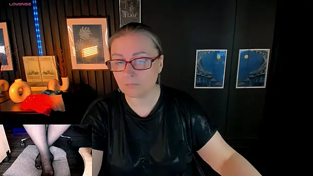 Snapshot of Alexandra_Kind chatting on May 10, 2026, 8:54 pm Alexandra Kind online show from May 10, 2026, 8:54 pm