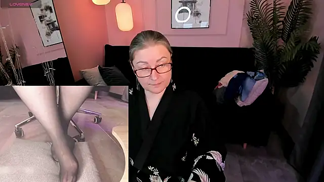 Snapshot of Alexandra_Kind chatting on May 6, 2026, 8:57 pm Alexandra Kind online show from May 6, 2026, 8:57 pm