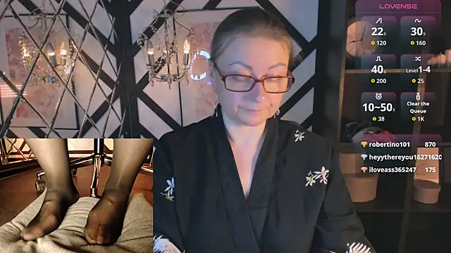 Snapshot of Alexandra_Kind chatting on May 16, 2026, 2:10 am Alexandra Kind online show from May 16, 2026, 2:10 am