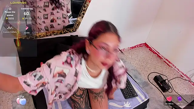 Snapshot of alejita_machado chatting on April 27, 2026, 11:52 am alejita machado online show from April 27, 2026, 11:52 am