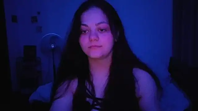 Snapshot of _Mikky_lil_ chatting on July 12, 2026, 8:31 pm Mikky lil online show from July 12, 2026, 8:31 pm