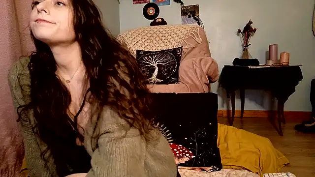 Snapshot of missclochette chatting on July 27, 2026, 12:12 pm missclochette online show from July 27, 2026, 12:12 pm