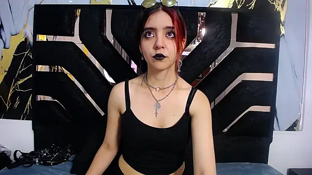 amberblackcs01 online show from May 5, 2026, 3:04 pm