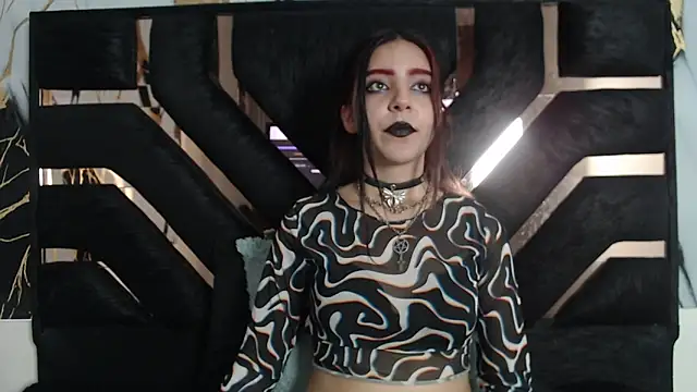 amberblackcs01 online show from May 15, 2026, 3:21 pm