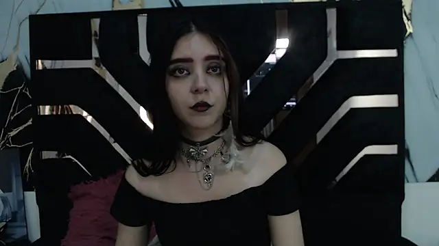 amberblackcs01 online show from May 26, 2026, 11:58 pm