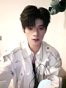 ruo-bai online show from May 9, 2026, 5:27 pm