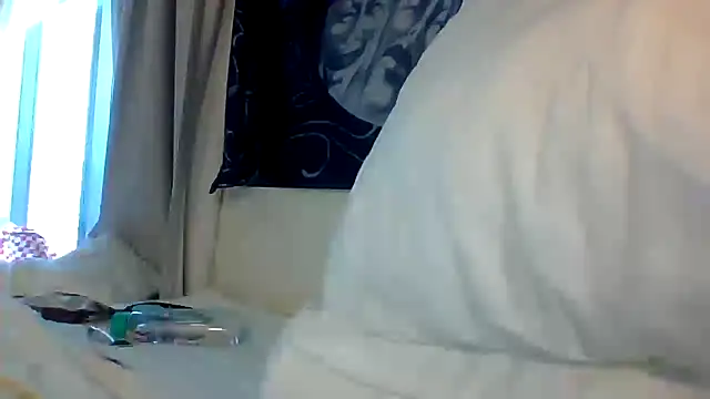 Snapshot of Dicksee_Left chatting on June 24, 2026, 7:33 pm Dicksee Left online show from June 24, 2026, 7:33 pm