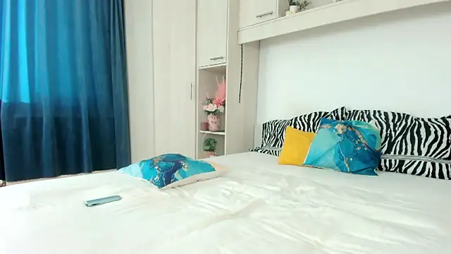 Snapshot of Mira_Shine chatting on July 15, 2026, 4:30 am Mira Shine online show from July 15, 2026, 4:30 am