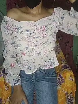 Snapshot of Rashmika__Rouni chatting on May 19, 2026, 7:32 pm Rashmika Rouni online show from May 19, 2026, 7:32 pm
