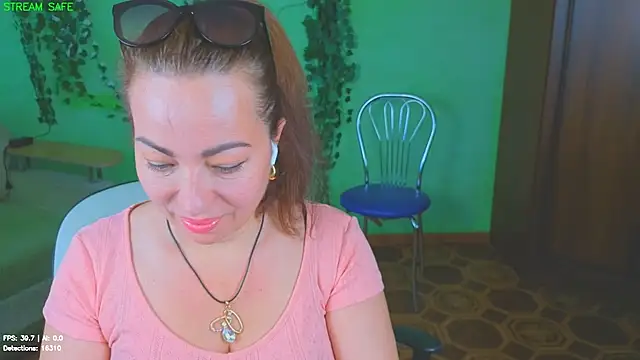 Snapshot of Zoe_Zephyr chatting on July 2, 2026, 6:08 am Zoe Zephyr online show from July 2, 2026, 6:08 am