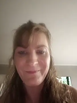 Snapshot of AnnieNet chatting on May 27, 2026, 12:34 pm AnnieNet online show from May 27, 2026, 12:34 pm