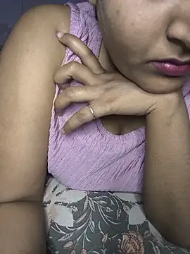Snapshot of PunkTiling chatting on May 18, 2026, 6:34 pm PunkTiling online show from May 18, 2026, 6:34 pm