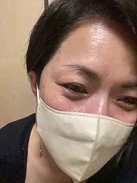 rin2432 online show from April 25, 2026, 2:47 pm