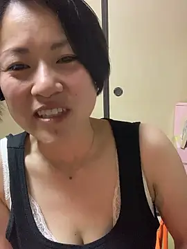 Snapshot of rin2432 chatting on April 29, 2026, 5:30 pm rin2432 online show from April 29, 2026, 5:30 pm