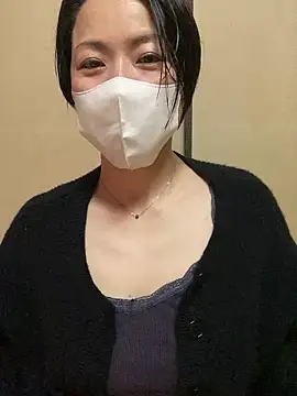 rin2432 online show from April 24, 2026, 2:41 pm