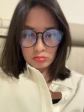 Faye-baby online show from April 22, 2026, 4:47 pm