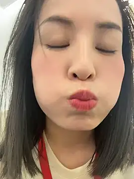Faye-baby online show from May 13, 2026, 4:41 am