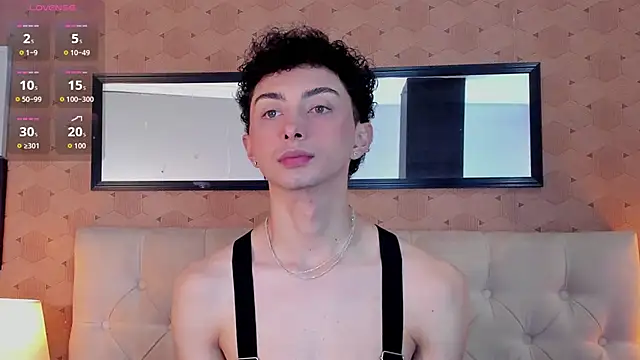 Snapshot of harry_salvatore chatting on May 6, 2026, 11:25 am harry salvatore online show from May 6, 2026, 11:25 am