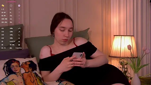 Snapshot of Suzaneey chatting on April 30, 2026, 8:57 pm Suzaneey online show from April 30, 2026, 8:57 pm