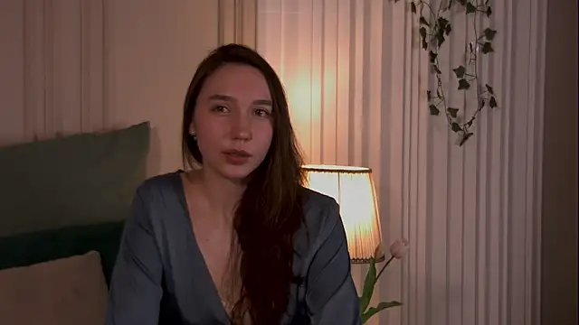 Snapshot of Suzaneey chatting on May 28, 2026, 6:47 pm Suzaneey online show from May 28, 2026, 6:47 pm